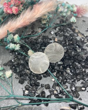 Pendientes redondos circulos cortos.